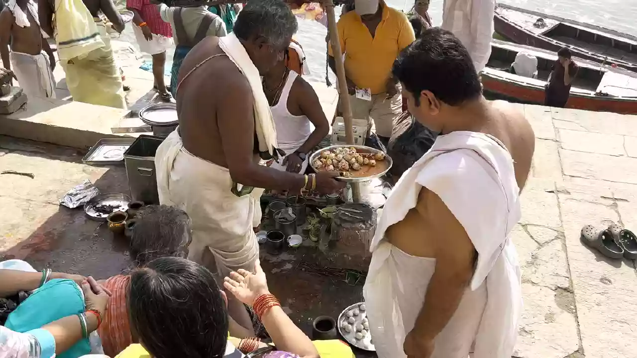  Image of A family doing pin daan -Your First Pitrupaksha